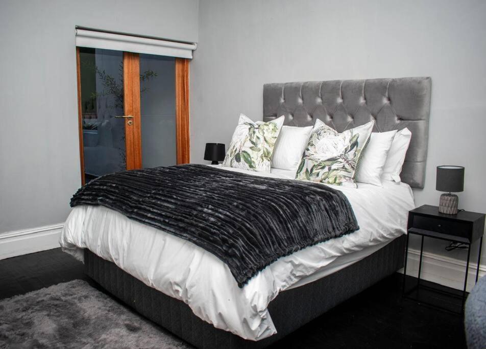 Greenpoint Victorian Villa Cape Town Exterior photo